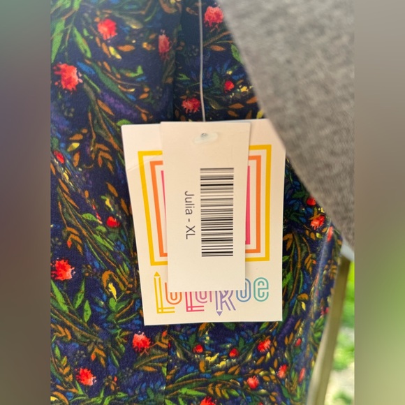 LuLaRoe Black and Gray Sheath Midi Dress Casual Short Sleeve - Picture 5 of 6